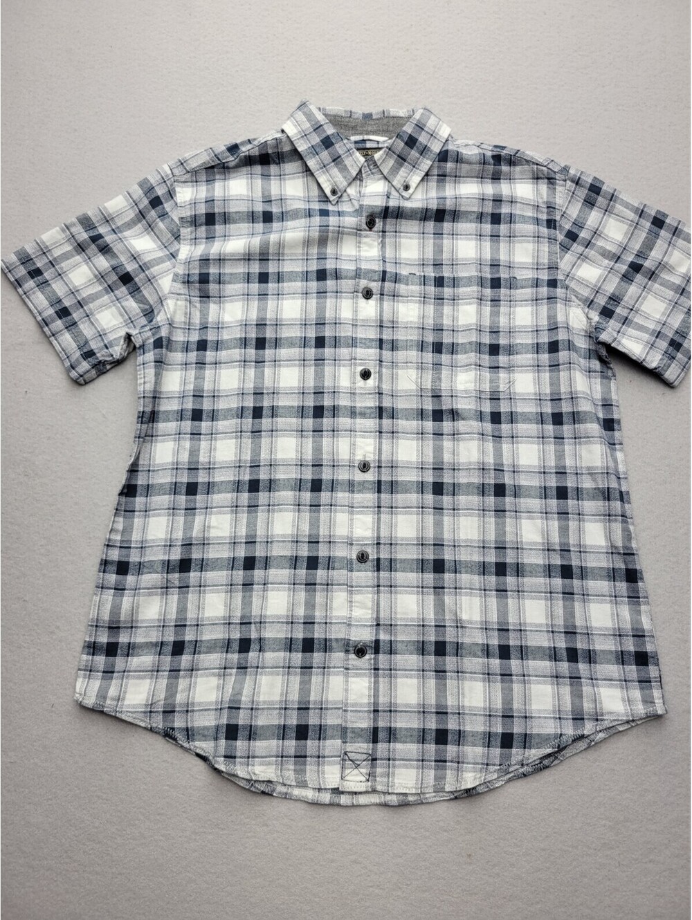 Grizzly Mountain Men's Button-Up Medium Blue Short Sleeve Plaid Cotton Pockets